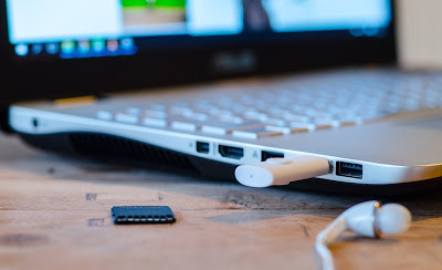 what is a usb drive